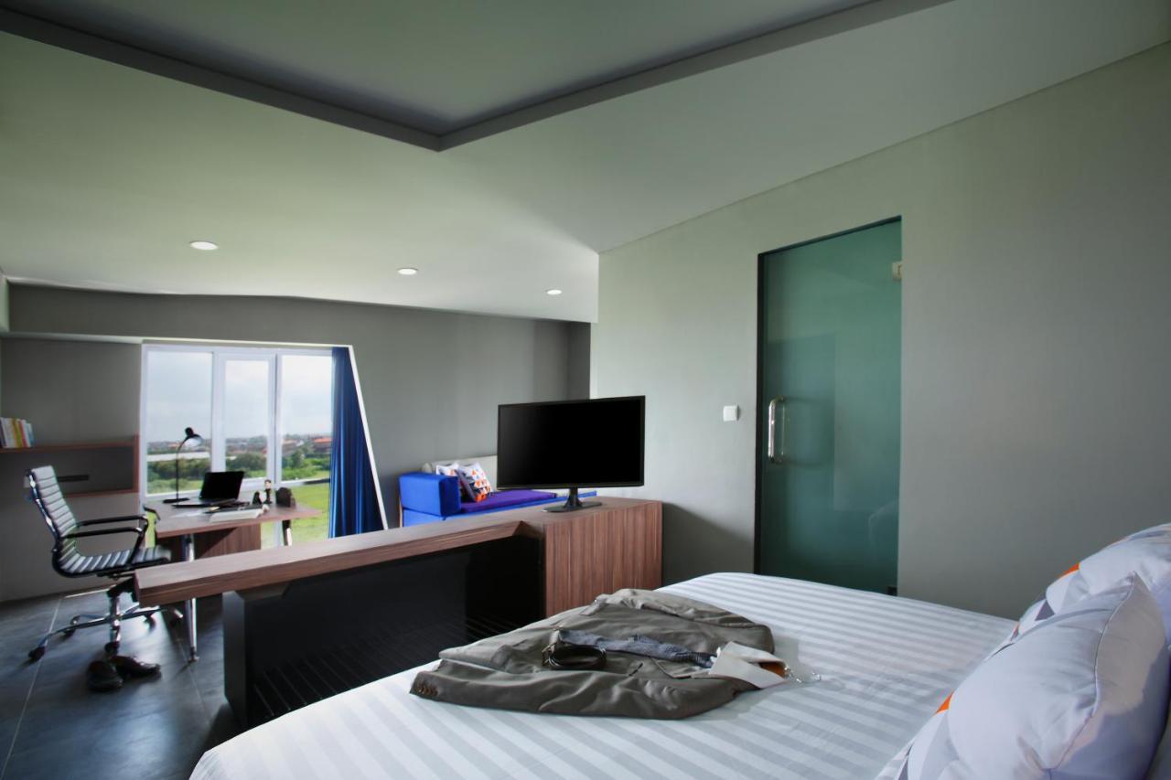 סמיניאק Berry Biz Hotel Sunset Road מראה חיצוני תמונה