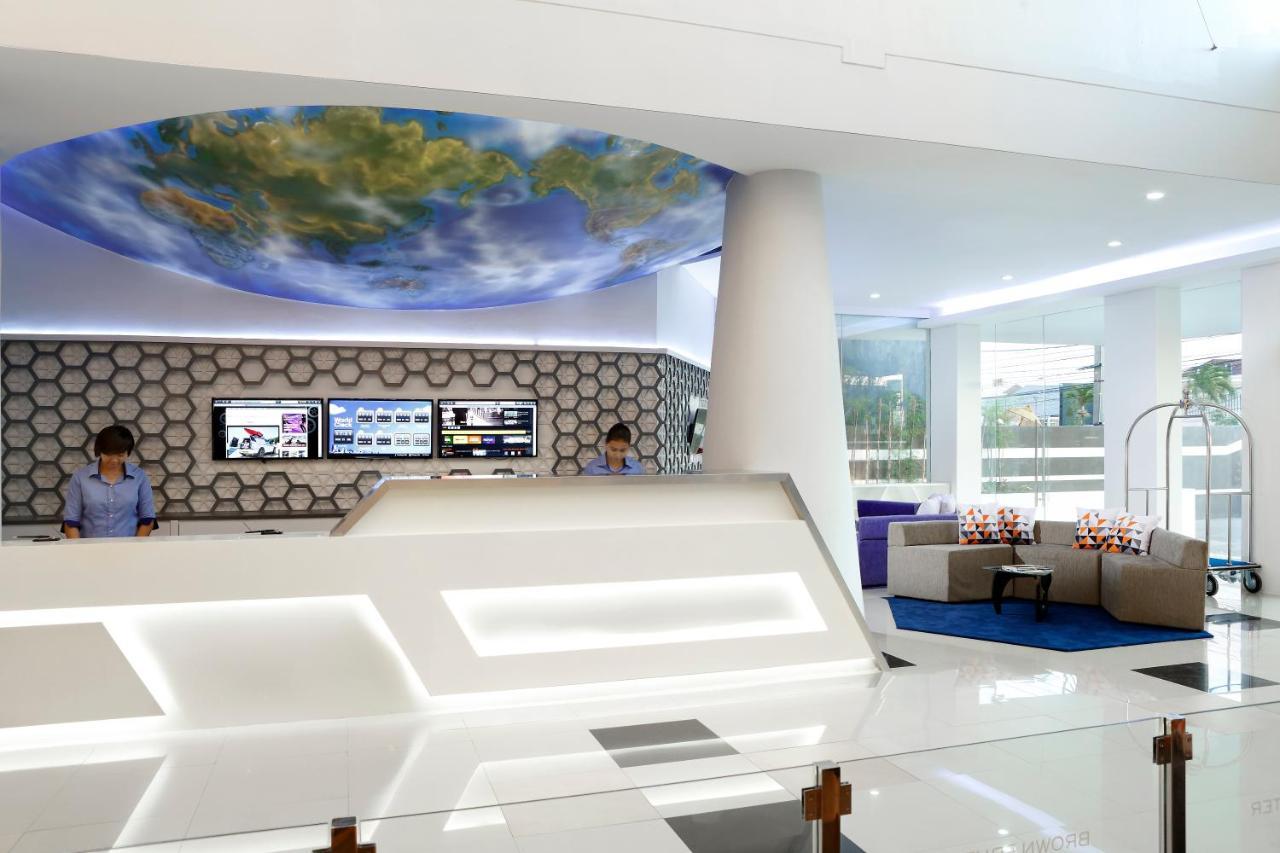 סמיניאק Berry Biz Hotel Sunset Road מראה חיצוני תמונה