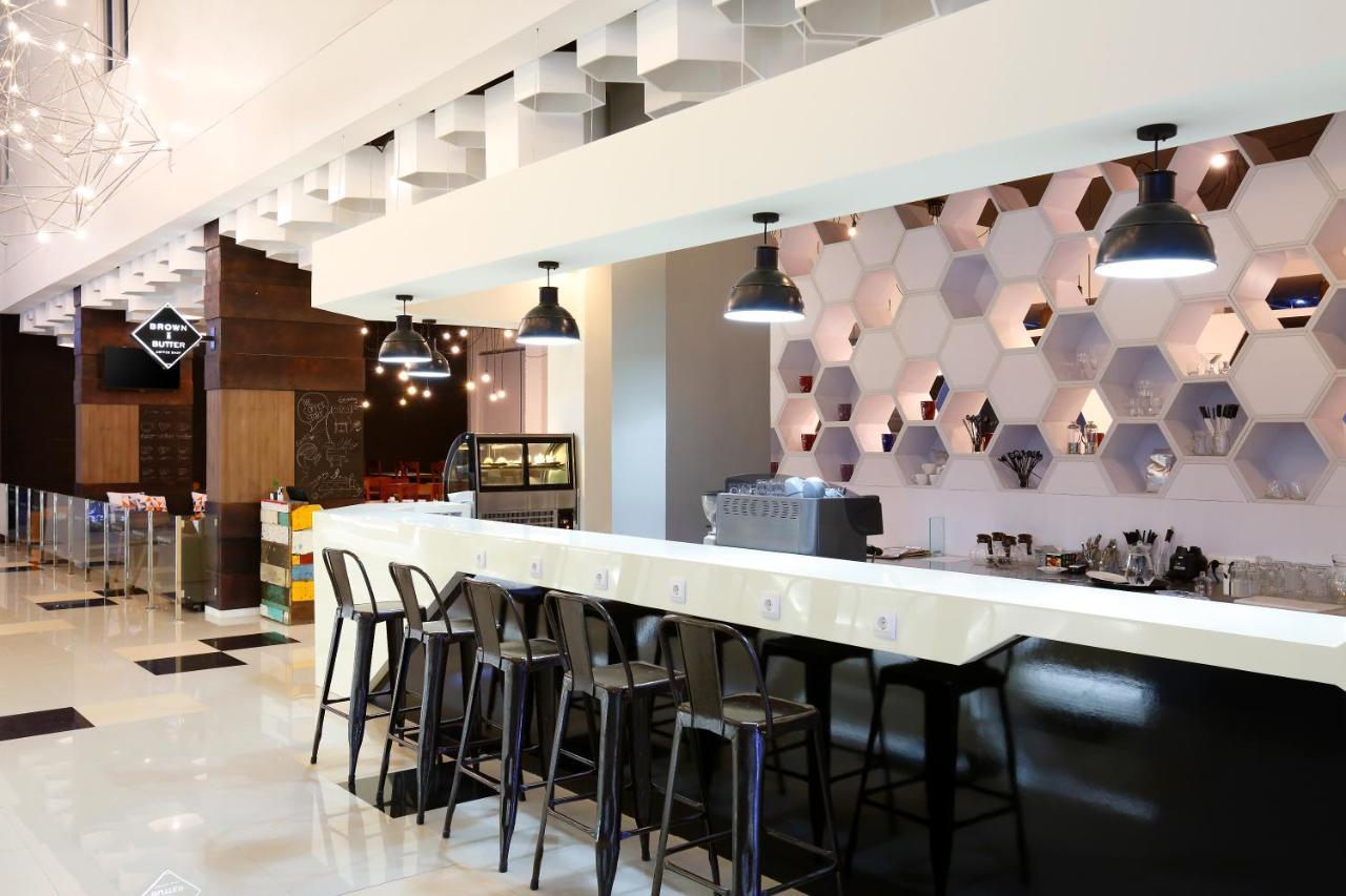 סמיניאק Berry Biz Hotel Sunset Road מראה חיצוני תמונה