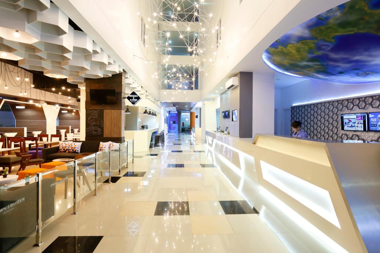 סמיניאק Berry Biz Hotel Sunset Road מראה חיצוני תמונה