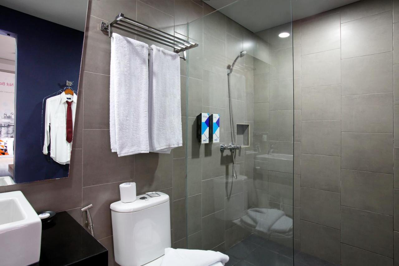 סמיניאק Berry Biz Hotel Sunset Road מראה חיצוני תמונה